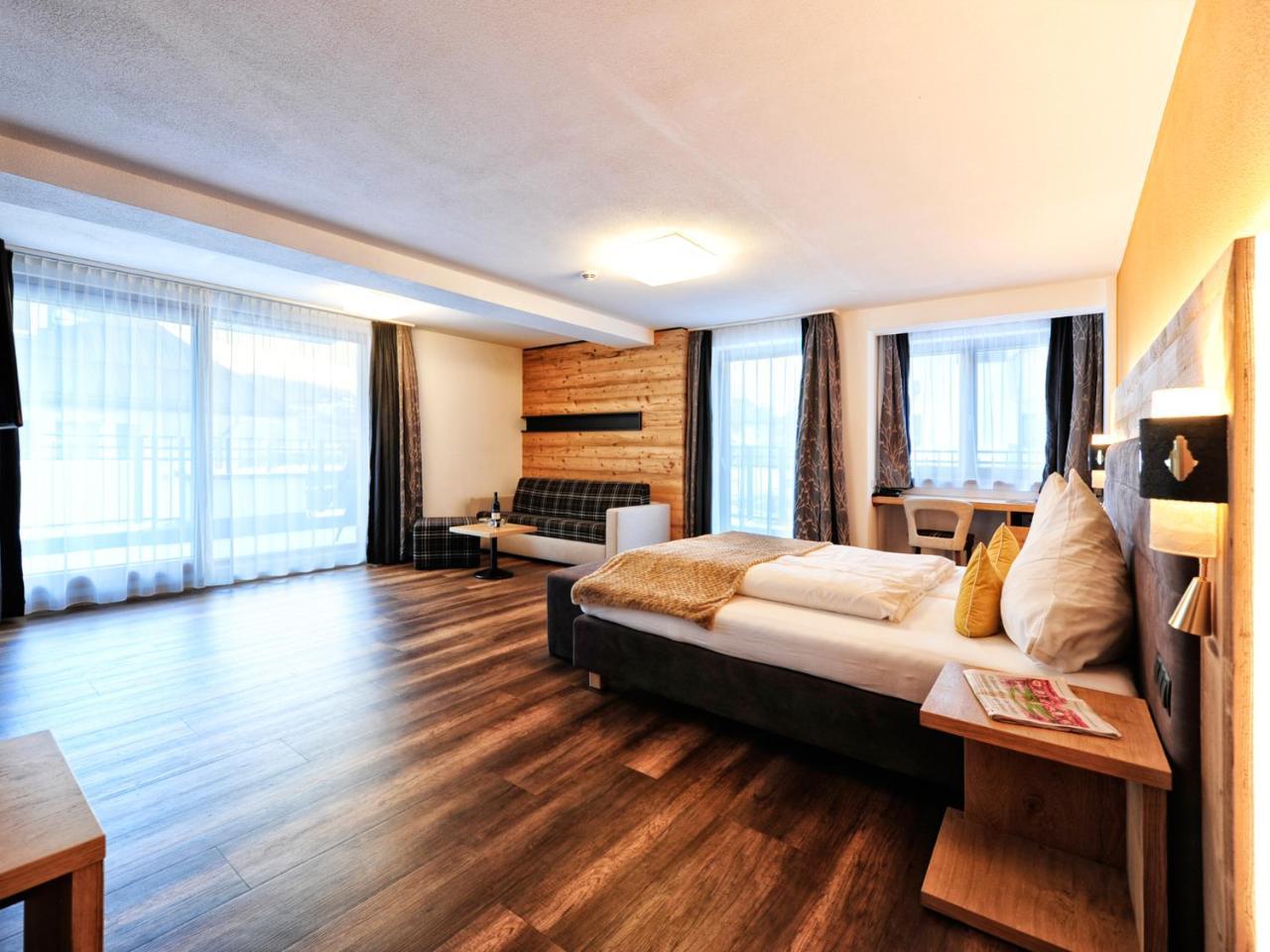 Hotel Ferienglueck Ischgl Esterno foto